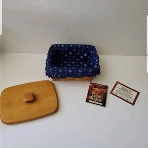Longaberger Classic Basket with Lid
